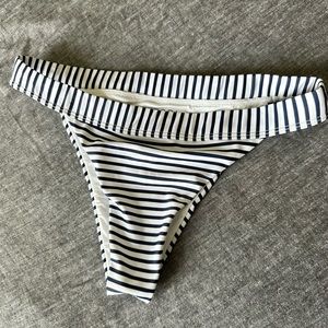 3/$20 NWOT Tobi pinstripe bikini bottom